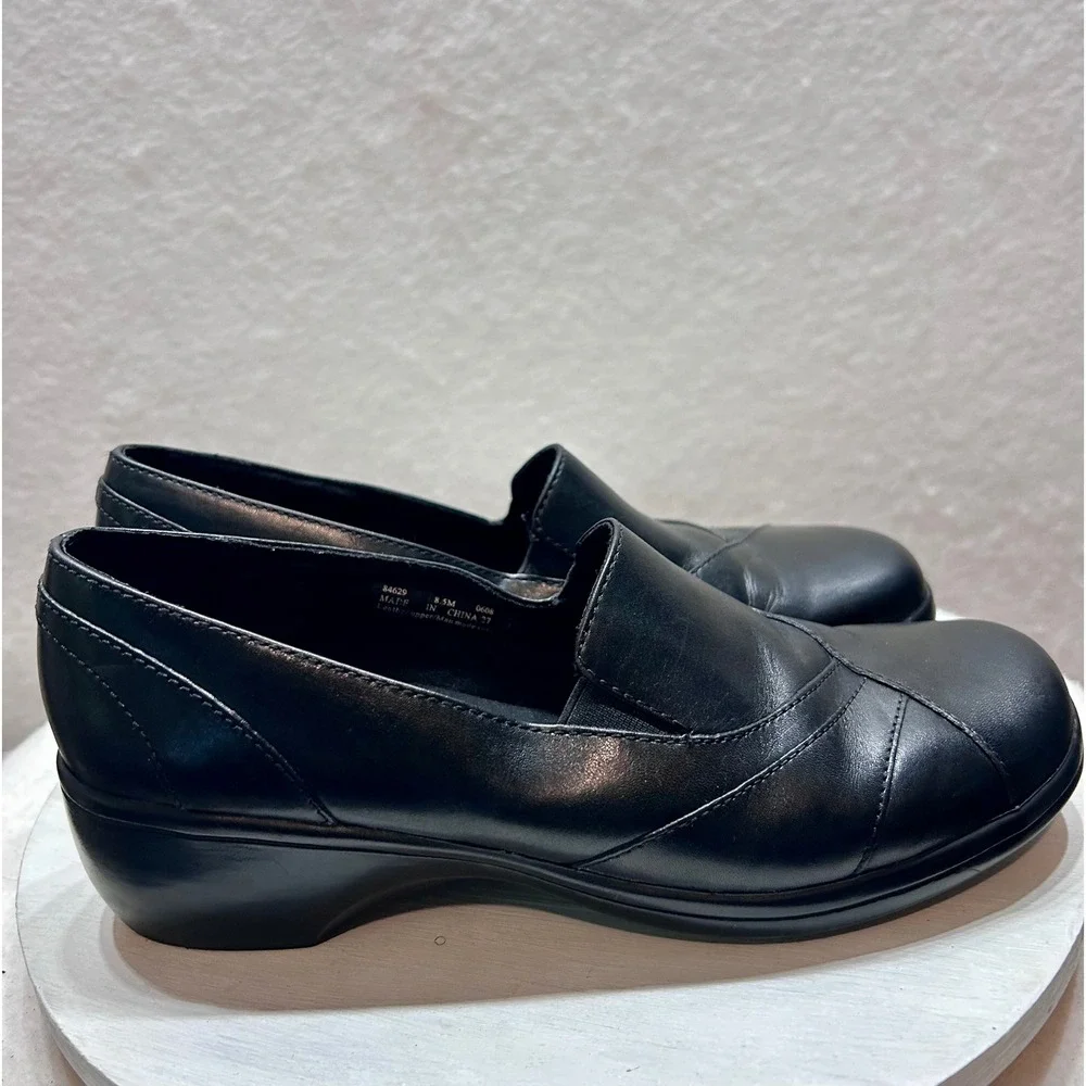 Clarks Womens Black Leather Slip On Loafers Wedge Shoes 8.5M 84629